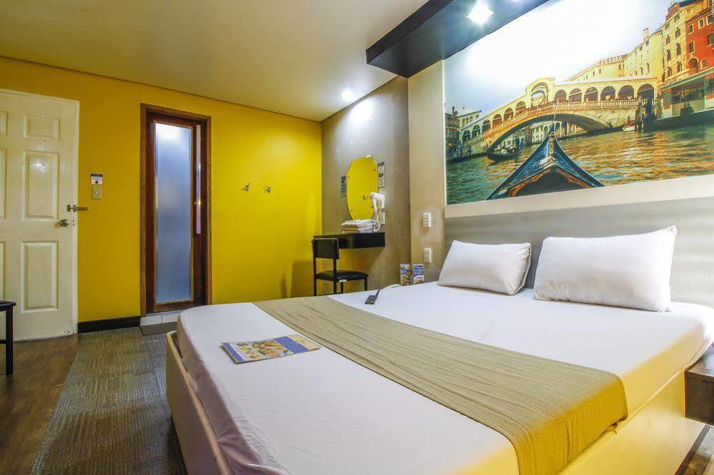 Hotel Dreamworld Araneta Cubao Exteriér fotografie